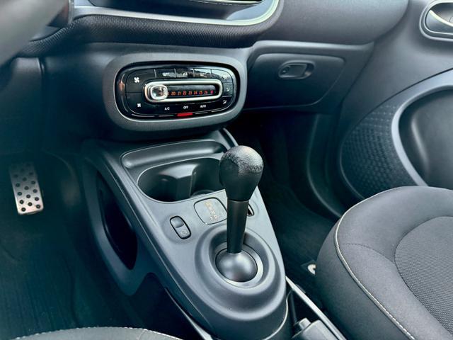 SMART ForFour 90 0.9 TURBO TWINAMIC SUPERPASSION+RETROCAMERA