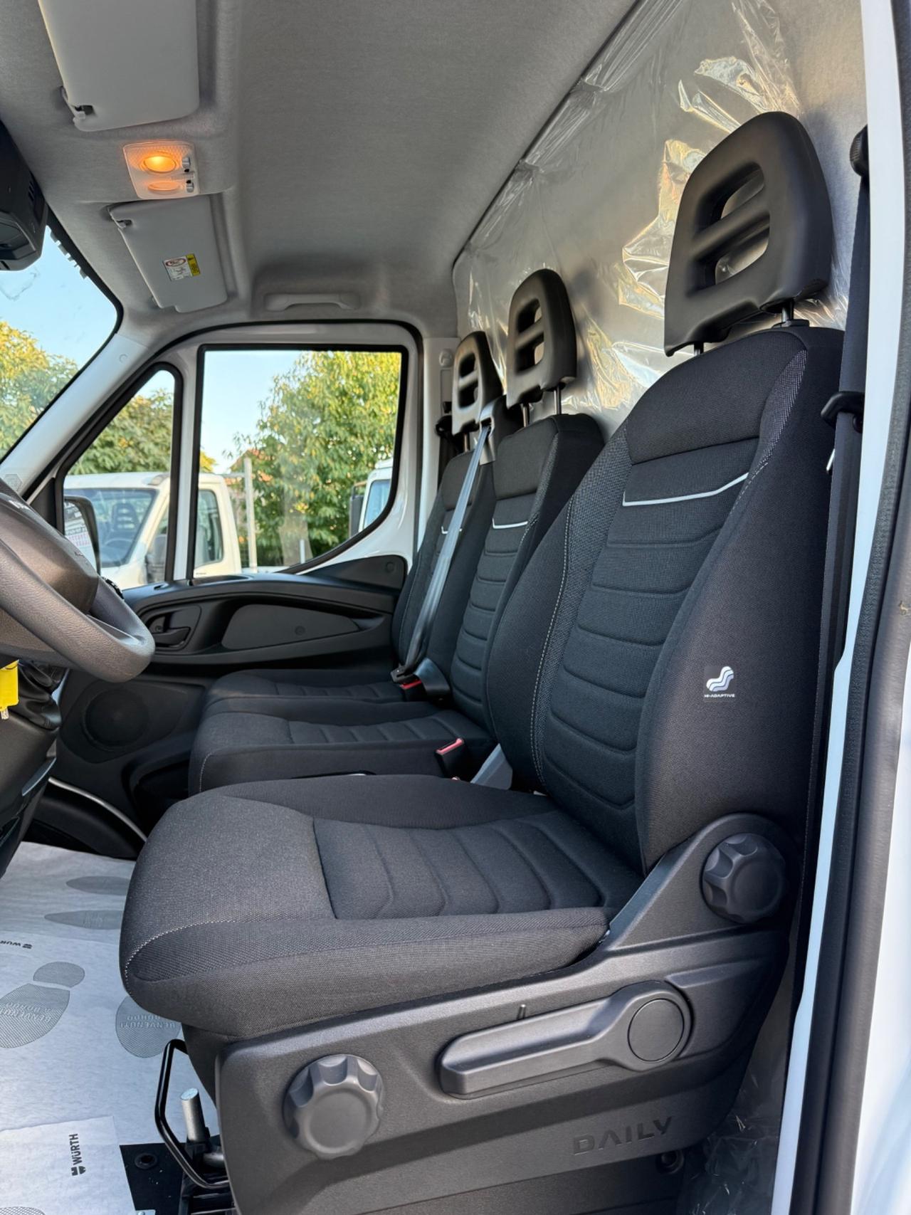 Iveco Daily 35S12V 2.3 HPT PC-TN Furgone