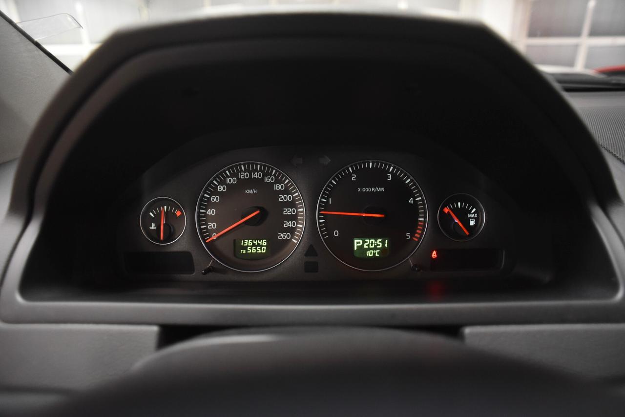 Volvo XC 90 XC90 2.4 D5 185 CV aut. AWD Executive