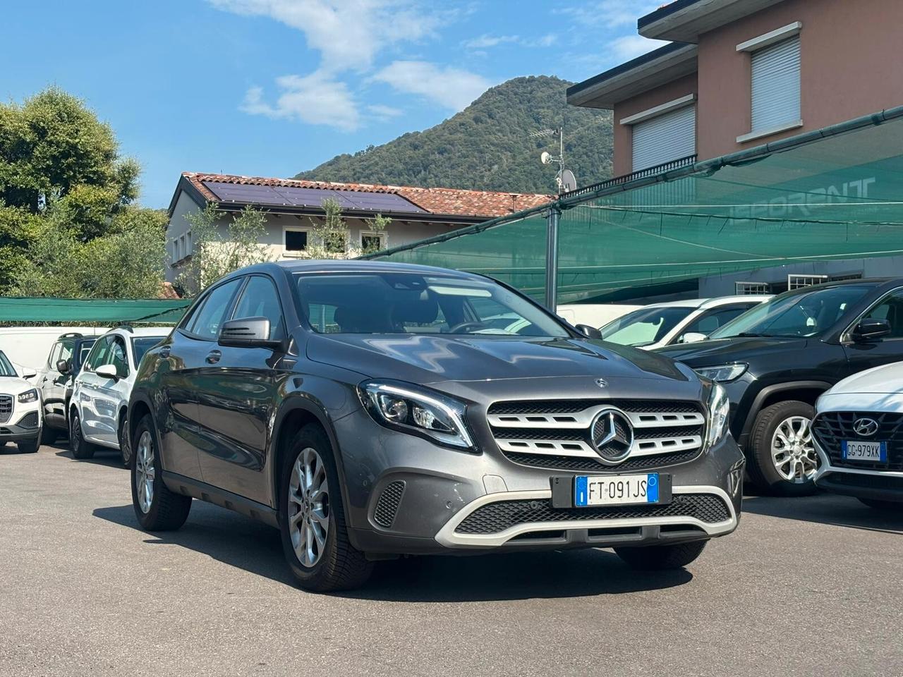 Mercedes-benz GLA 200 180 d Business