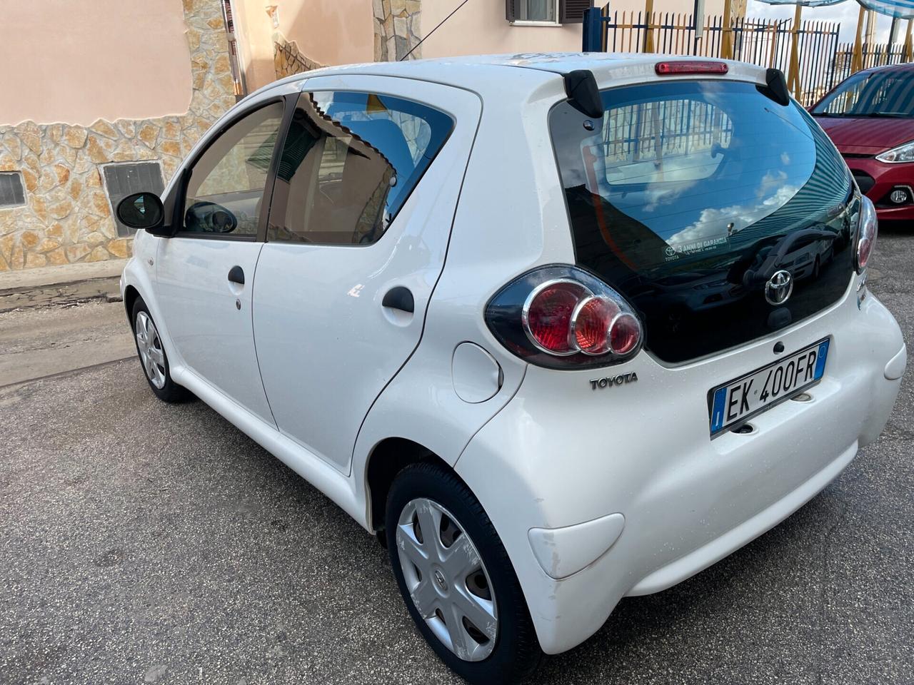 Toyota Aygo 1.0 12V VVT-i 5 porte Now Connect