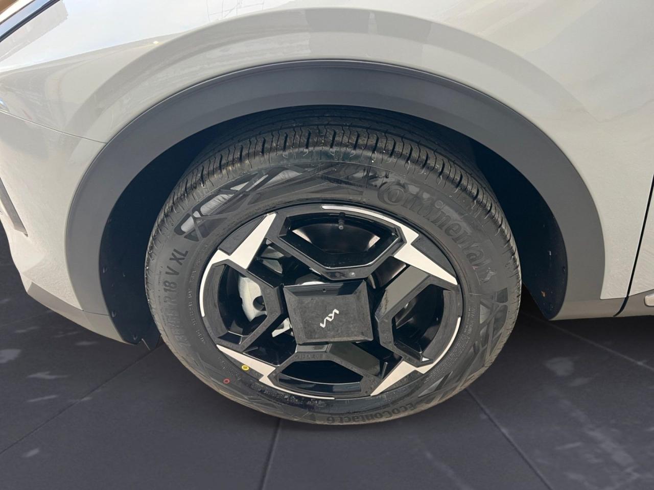 Kia Sportage 1.6 TGDi HEV AT Business