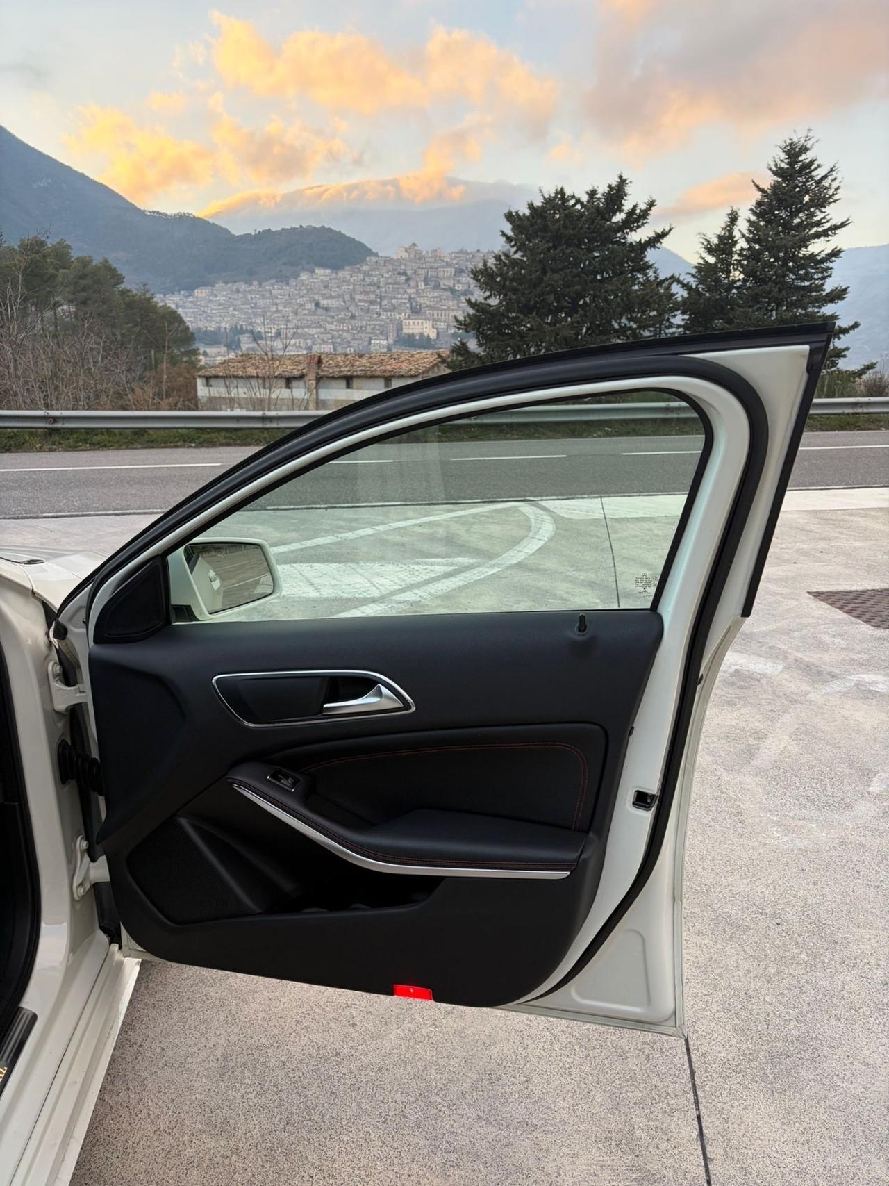 MERCEDES CLASSE A 200D motore Mercedes