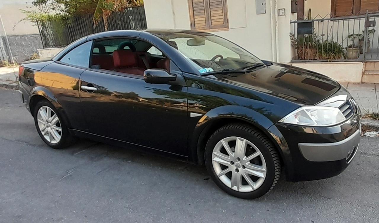 Renault Megane Mégane C-C 1.9 dCi/130CV Luxe