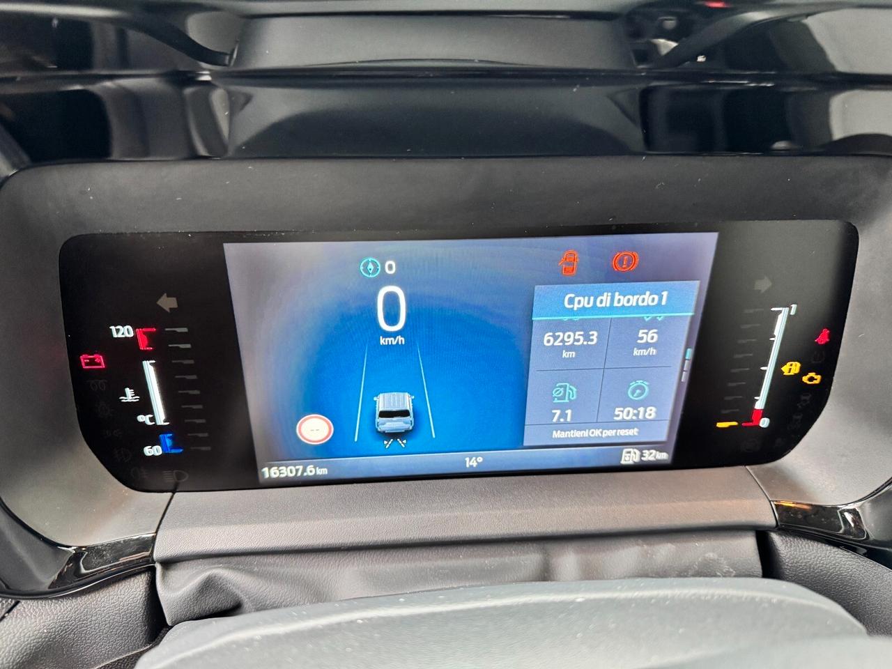 Ford Tourneo Courier 1.0 EcoBoost Titanium