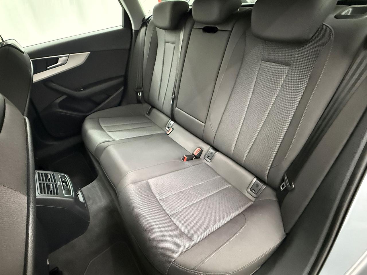 AUDI A4 V 2019 Avant A4 Avant 40 2.0 tdi mhev Business quattro 204cv s-tronic