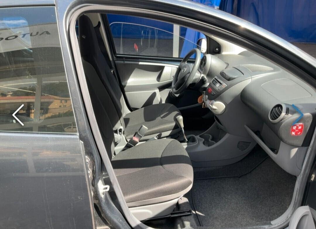 Toyota Aygo 1.0 5 porte Now Connect !KM 24.000!