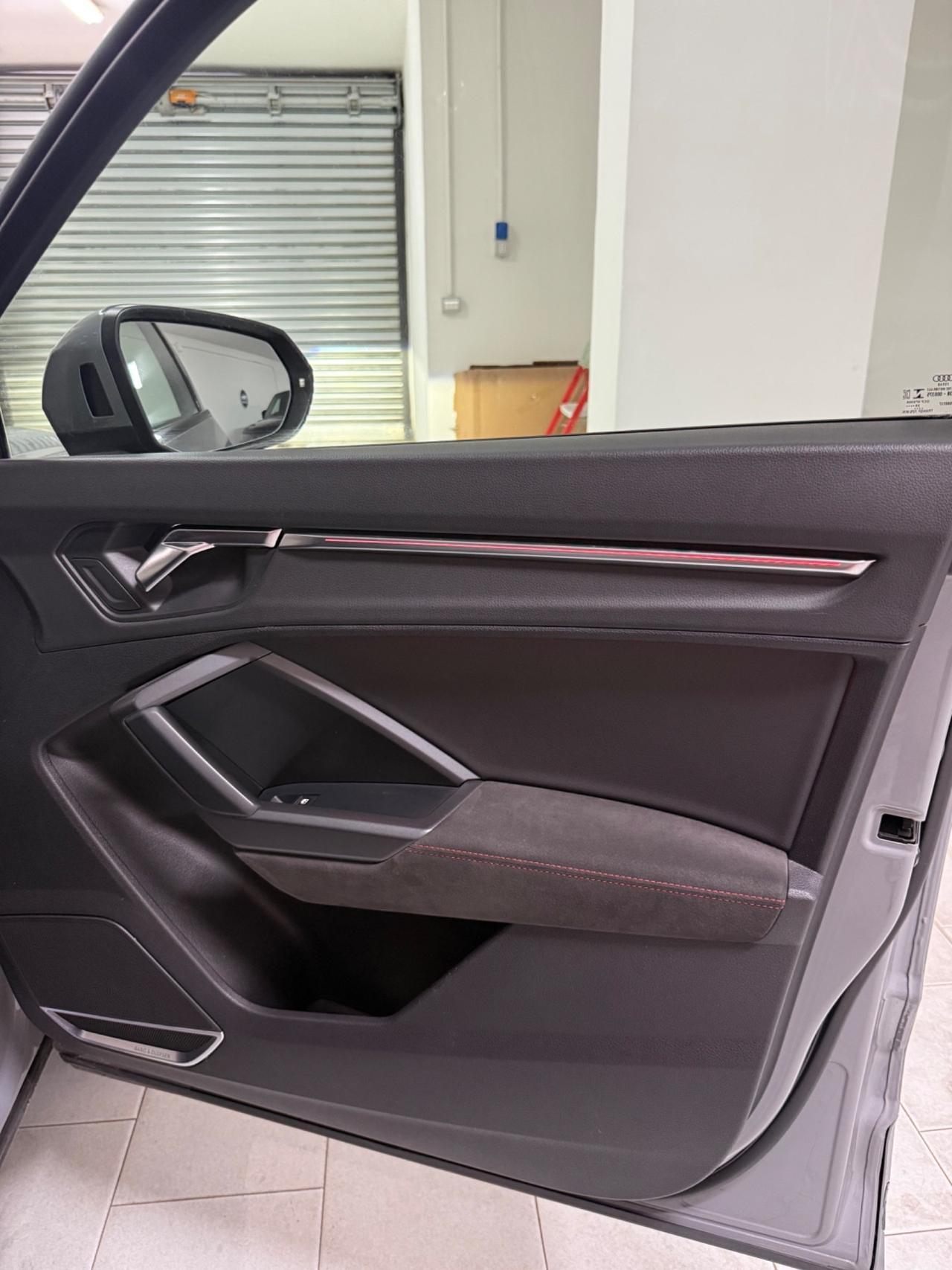Audi Q3 RS SPB quattro S tronic