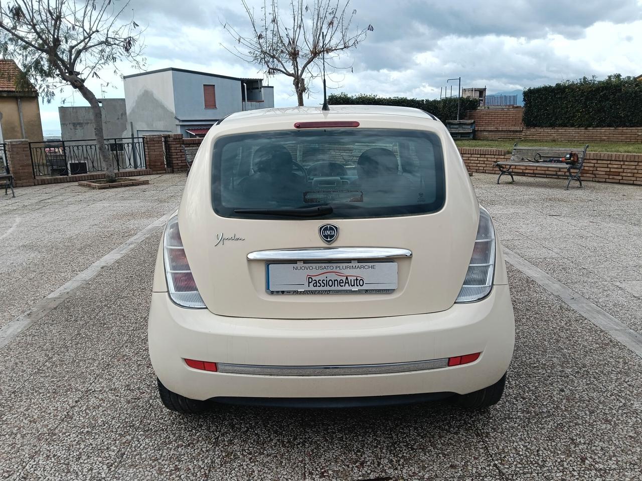 Lancia Ypsilon 1.2 16V Argento solo 89000 km