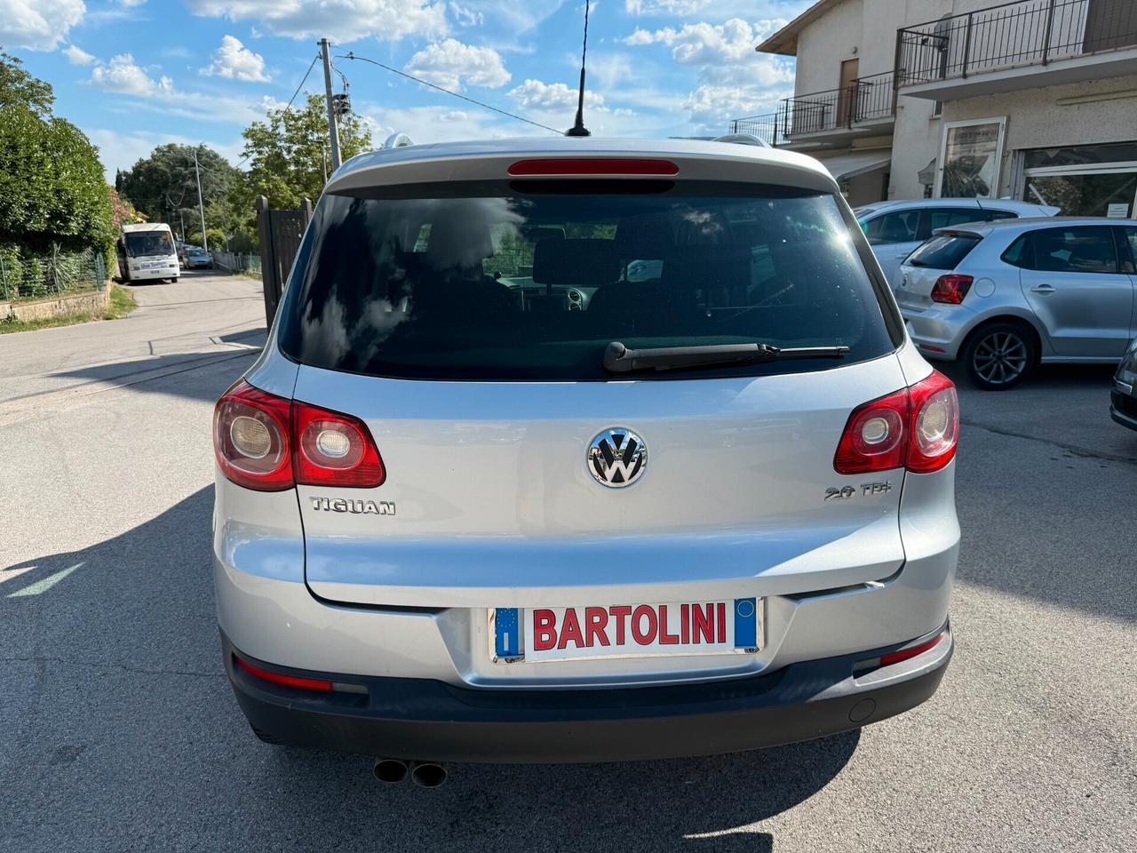 Volkswagen Tiguan 2.0 TDI DPF 4MOTION tiptronic Track & Field