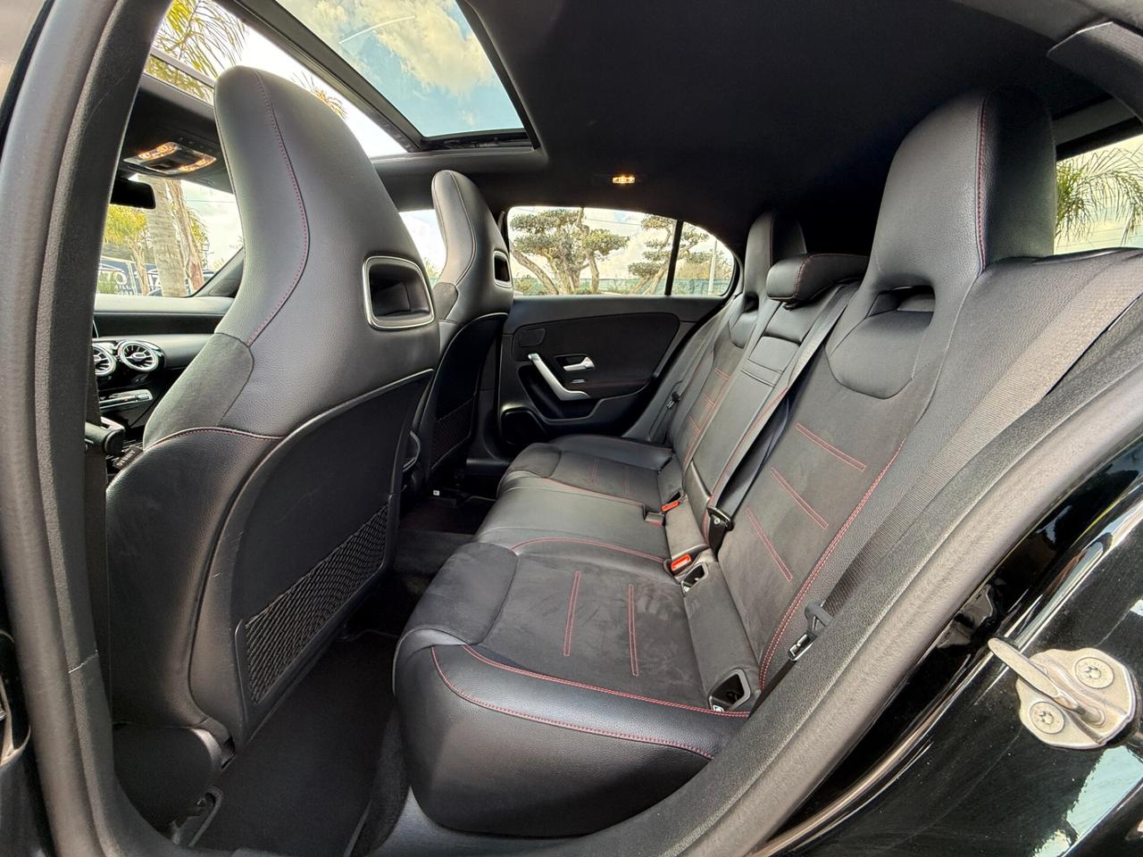 Mercedes-benz A 180 d Automatic Amg Premium Tetto Pelle Navi Led64Colori