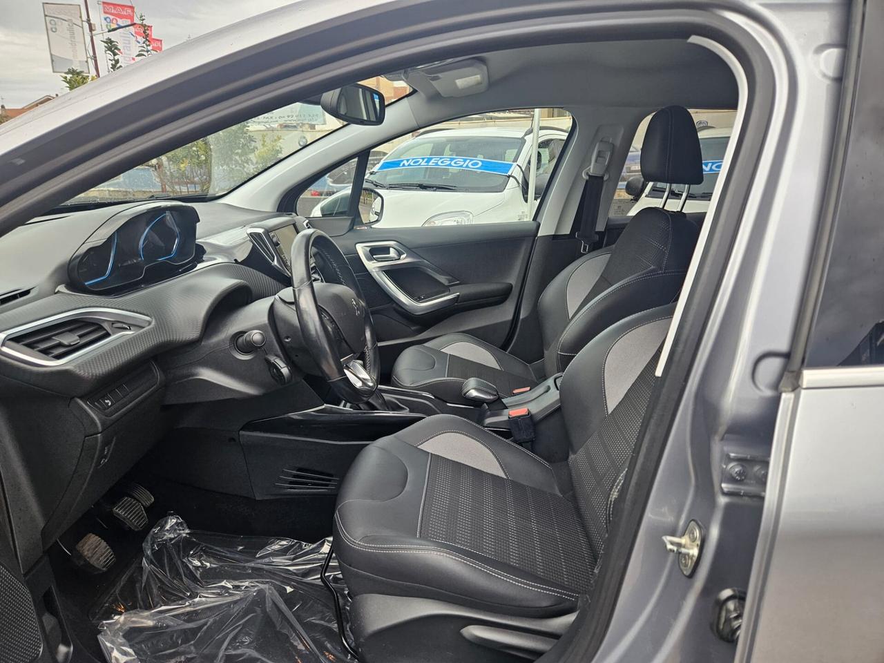 Peugeot 2008 PureTech 82 S&S Allure