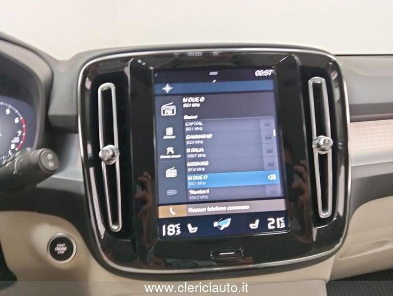 Volvo XC40 B4 AWD Geartronic Momentum Pro