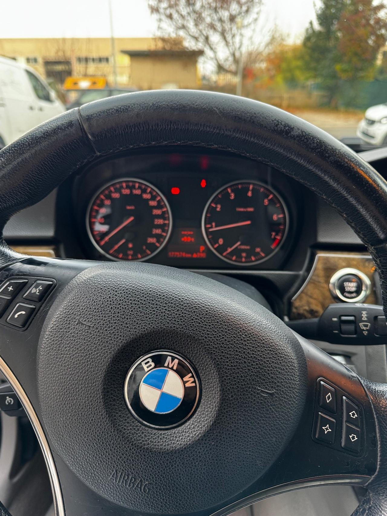 Bmw 320 320i cat Cabrio Futura