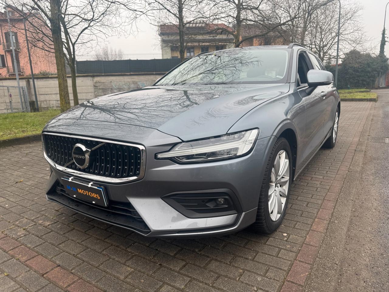 Volvo V60 2.0 d3 Momentum Business Pro auto my21