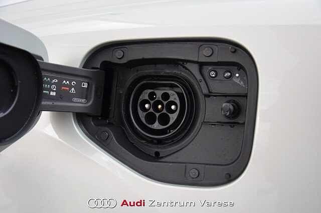 Audi Q3 45 TFSI-E 245CV Stronic Business