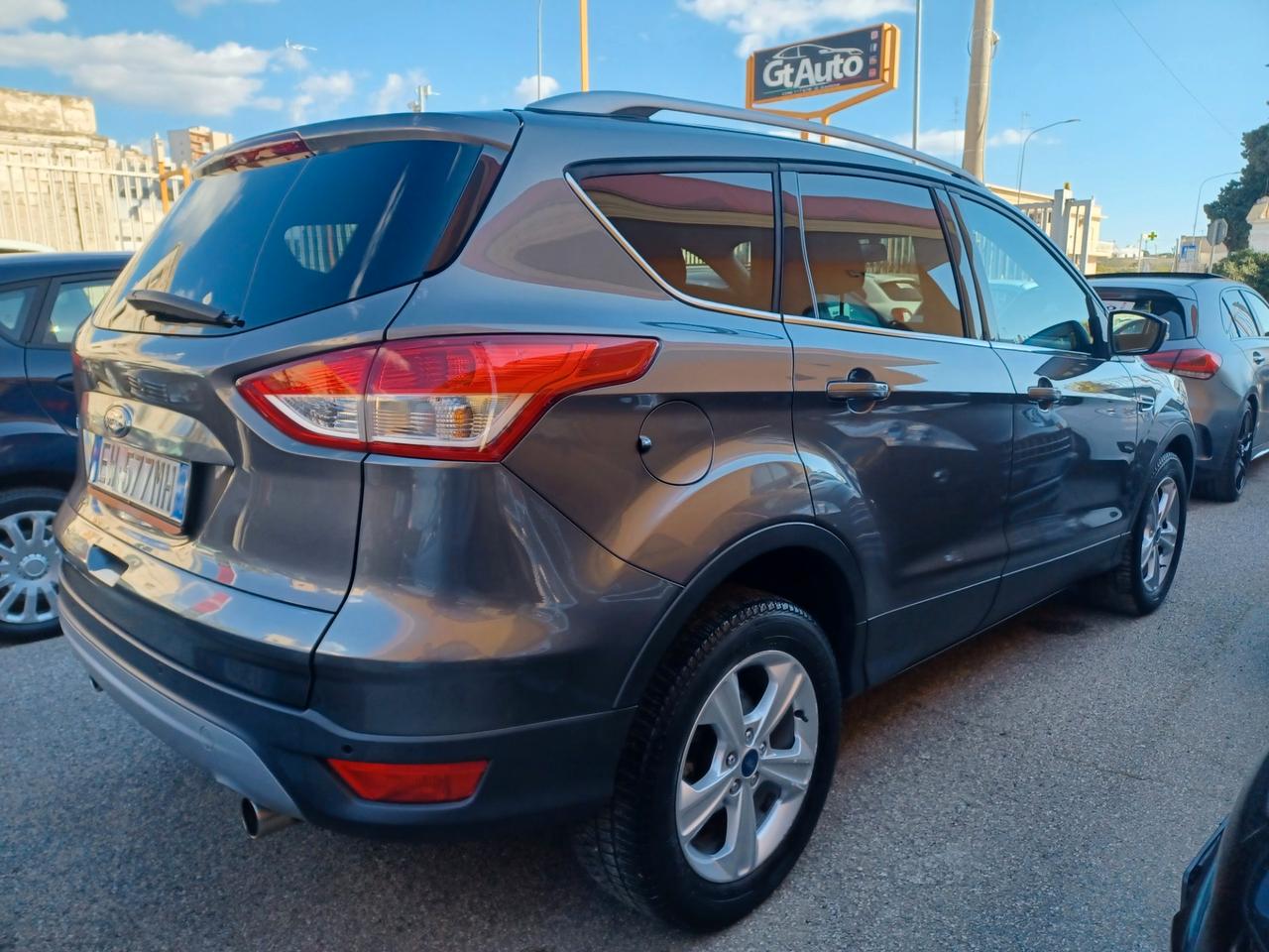 Ford Kuga 2.0 TDCI 115 CV 2WD Titanium