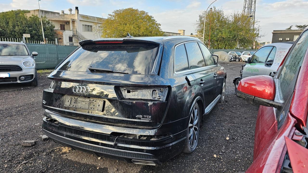 DA FURTO PARZIALE Audi Q7 45 TDI S LINE