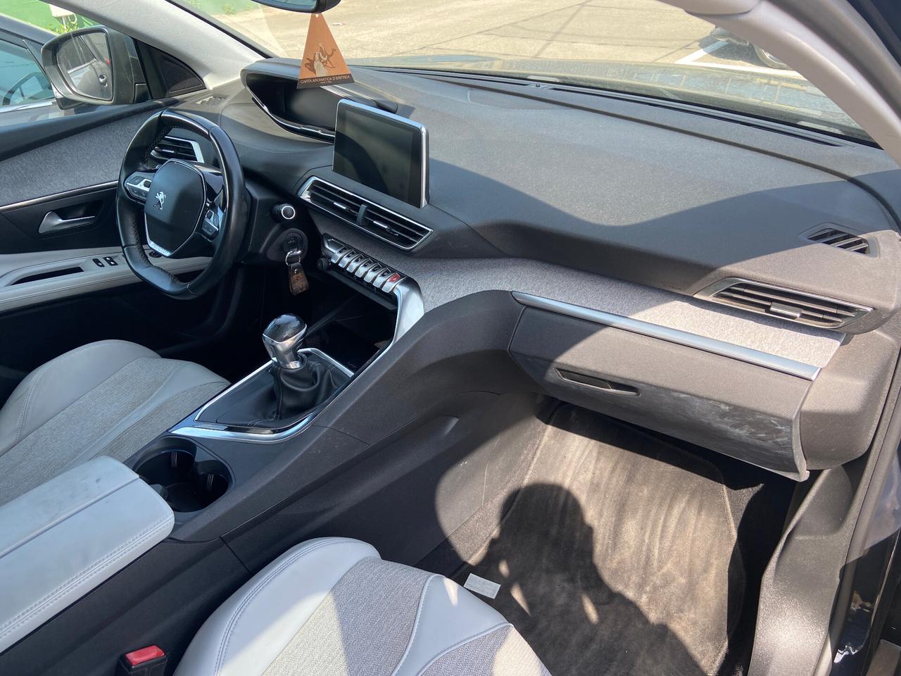 Peugeot 3008 1.5 BlueHDi 130cv Allure