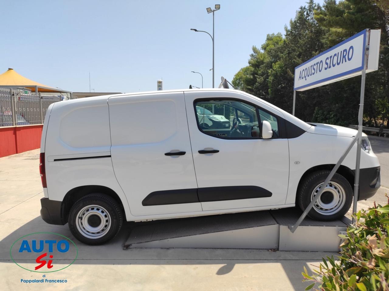 Opel Combo 1.5 Diesel - 100cv 3 POSTI AUTOCARRO