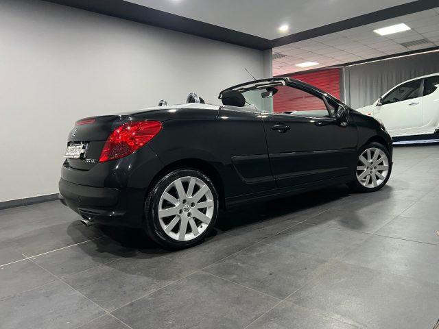 PEUGEOT 207 1.6 HDi 110CV CC Féline