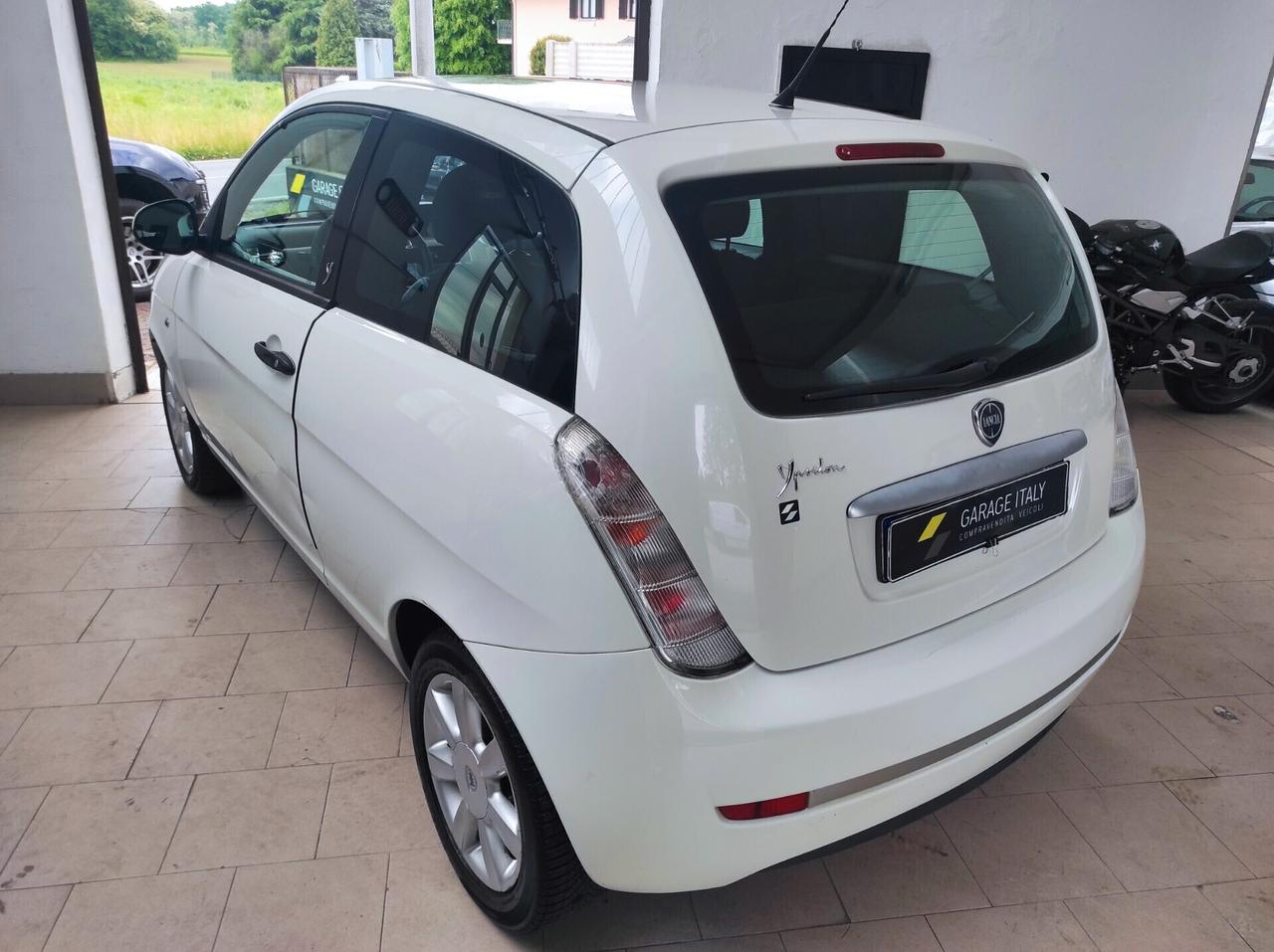 Lancia Ypsilon 1.2 Argento NEOPATENTATI