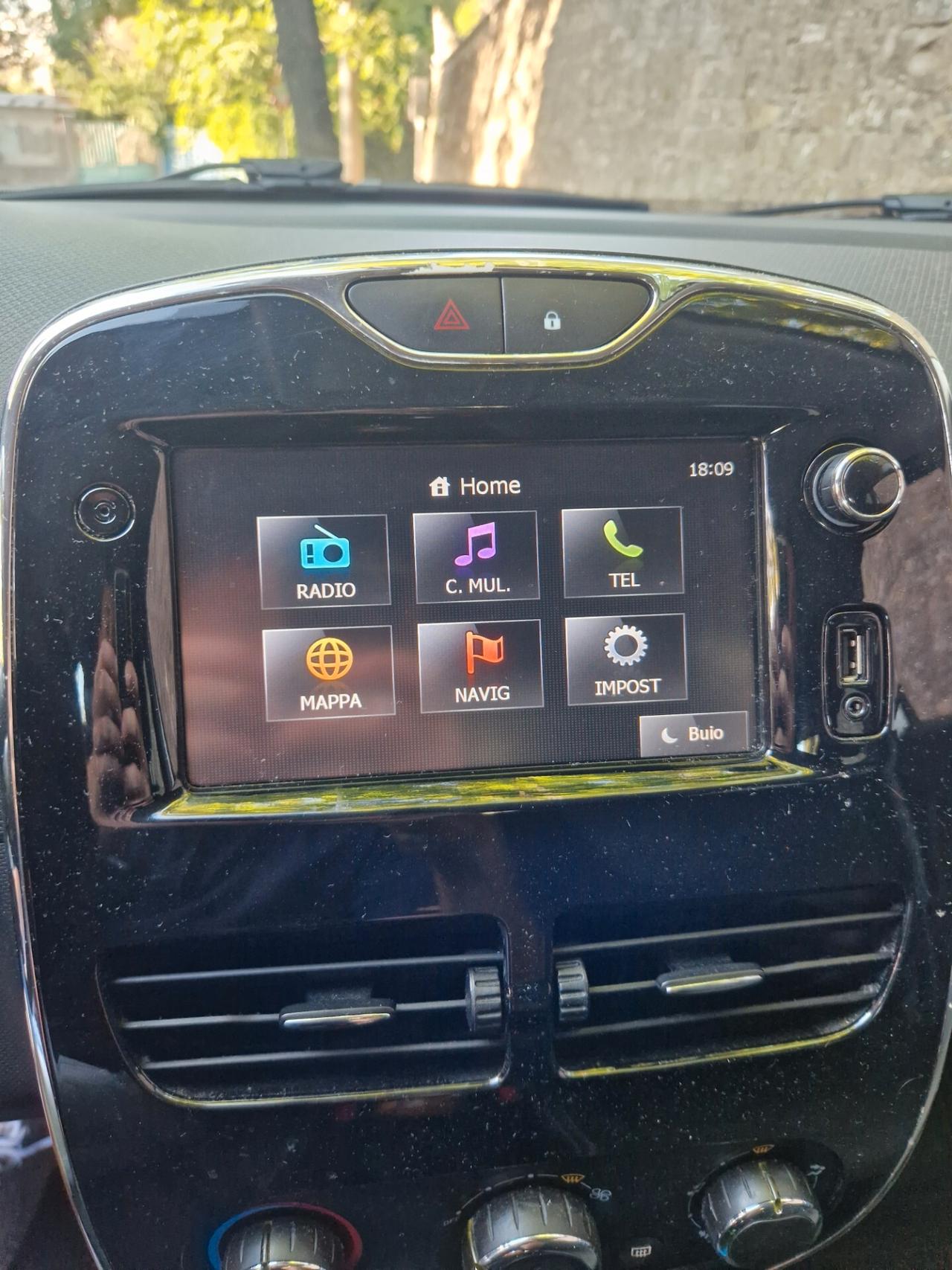 Renault Clio 1.2 Benz 75CV - 2012