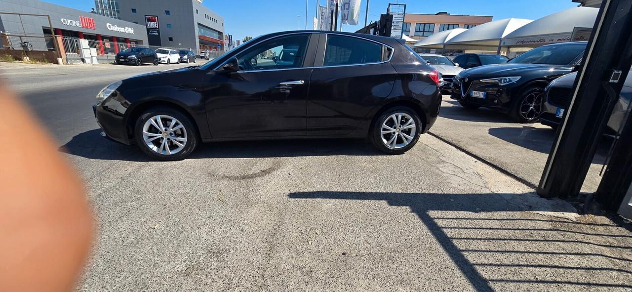 Alfa Romeo Giulietta 1.6 JTDm-2 105 CV Exclusive