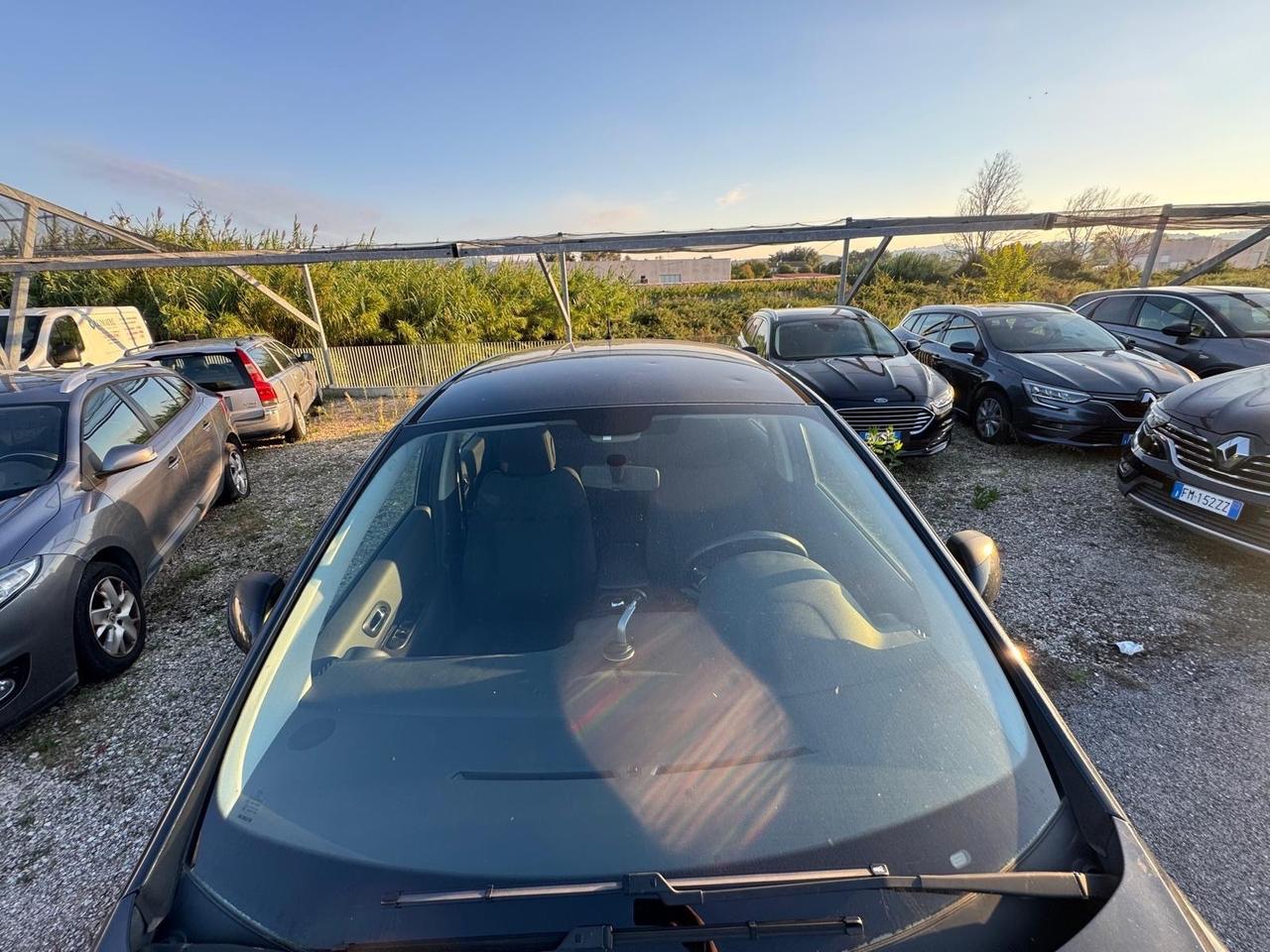 Peugeot 3008 1.6 HDi 115CV Business cambio automatico
