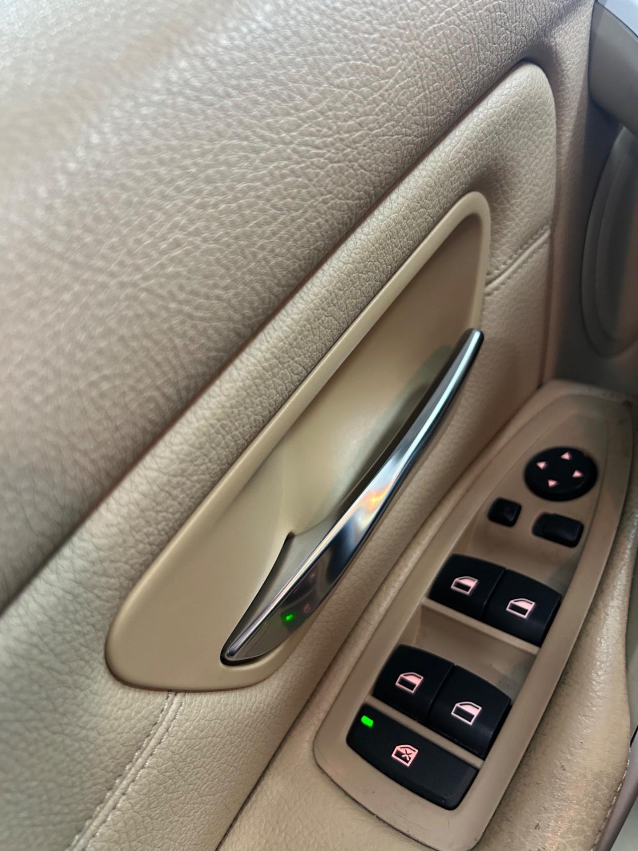 BMW 318d Touring 143 cv “PELLE/NAVI/SENSORI”-2015