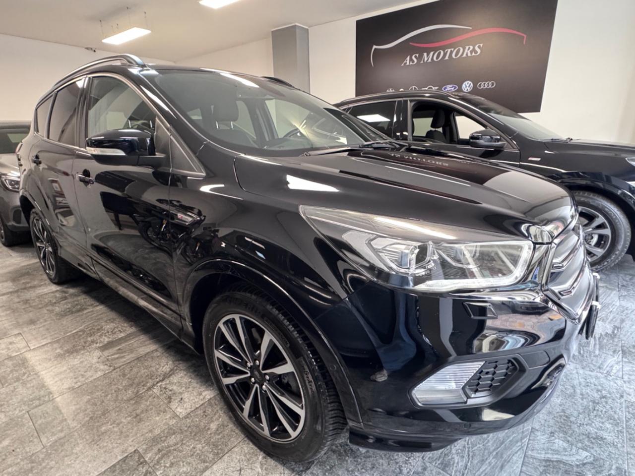 Ford Kuga 1.5 TDCI 120 CV S&S 2WD ST-Line