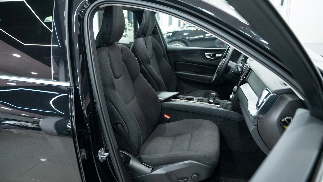 Volvo XC 60 XC60 B4 (d) Geartronic Momentum