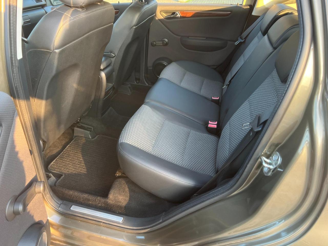 Mercedes A 160 CDI BlueEfficiency Elegance Berlina