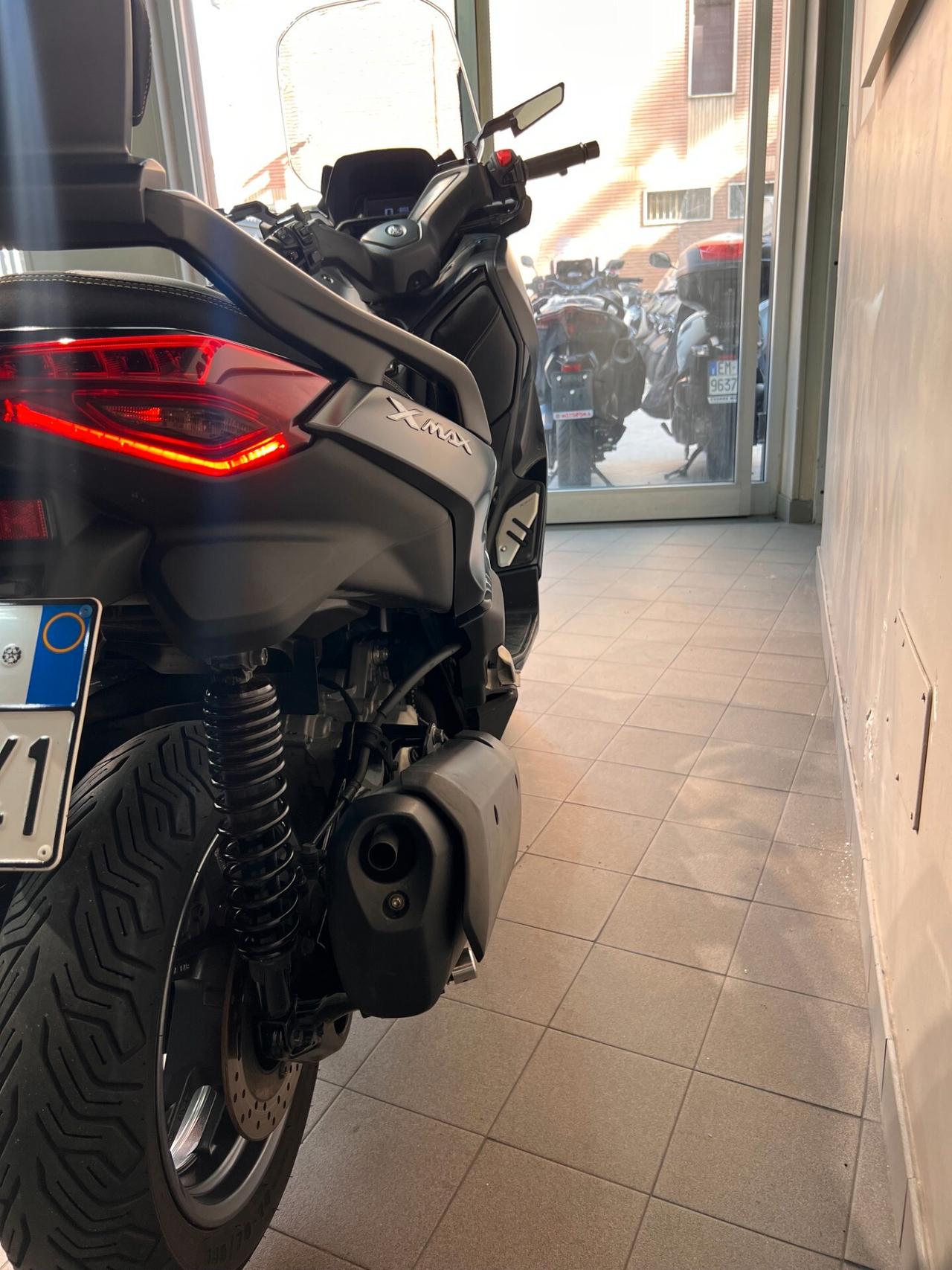 Yamaha X-Max 300 TECH MAX