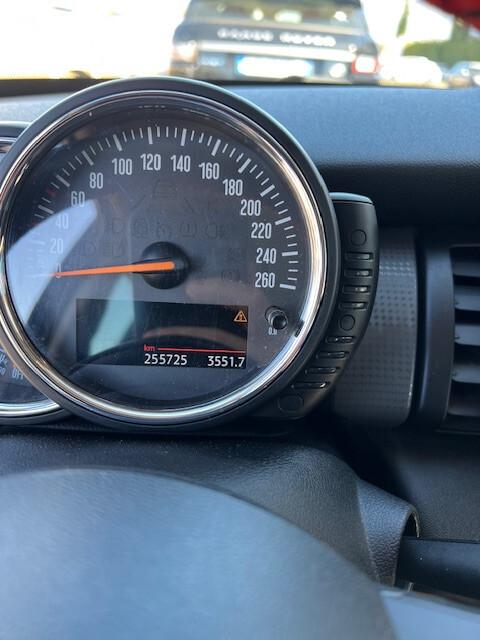 Mini 1.5 Cooper D 5 porte