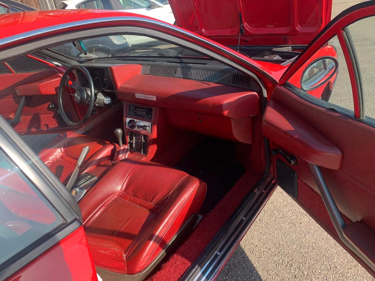 Lancia Beta Montecarlo, bella, sana , a posto di meccanica, 84000 km targhe originali, 1976 .