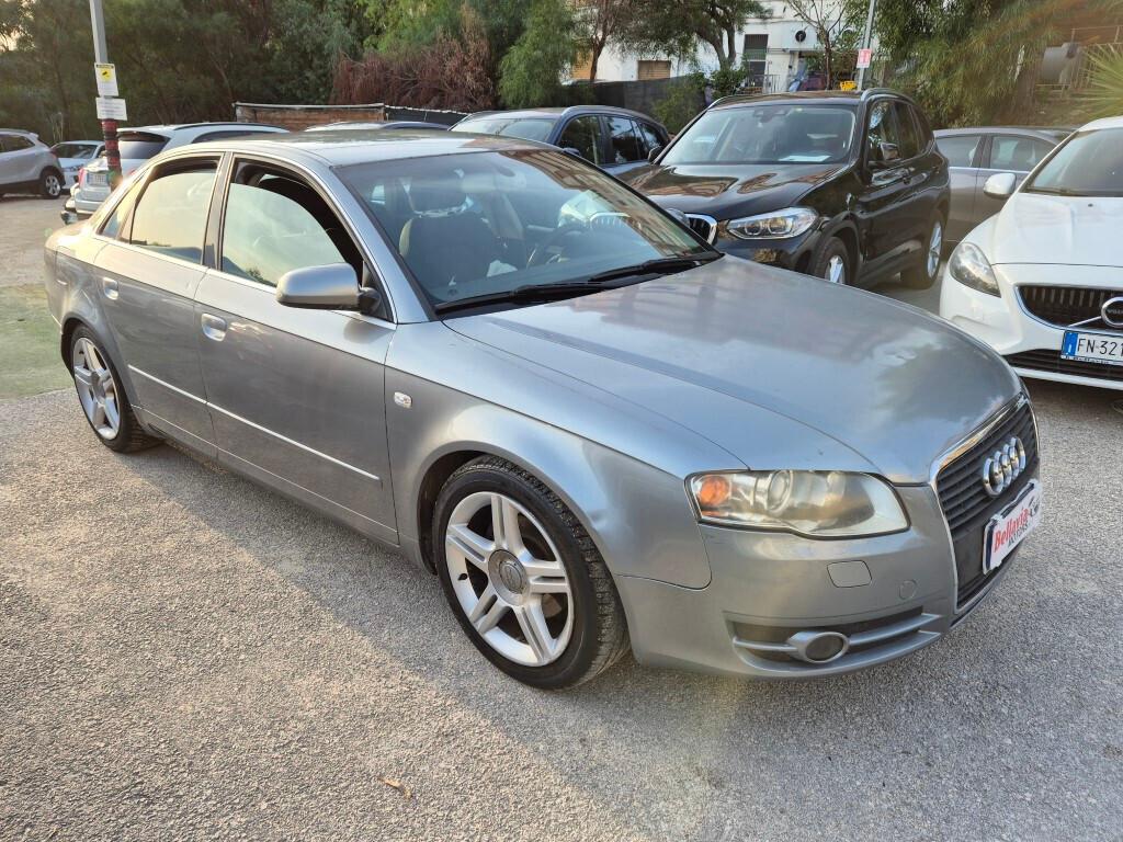 Audi A4 2.0 16V TDI S-LINE BERLINA