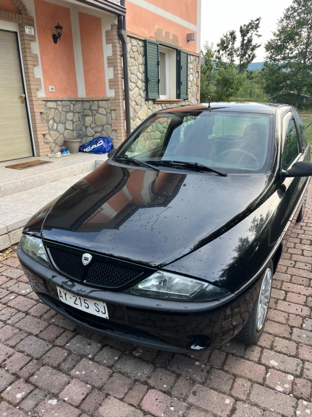 Lancia Y 1.1i cat Elefantino Blu