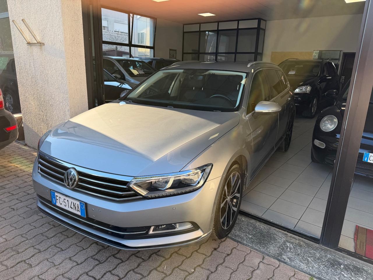 Volkswagen Passat 2.0 TDI DSG Executive 12 Mesi Garanzia