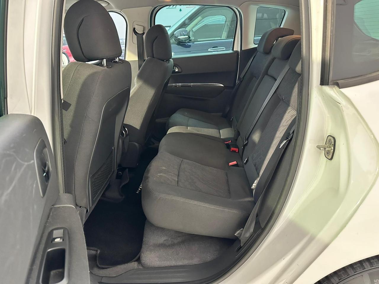 Peugeot 3008 HYbrid4 88g