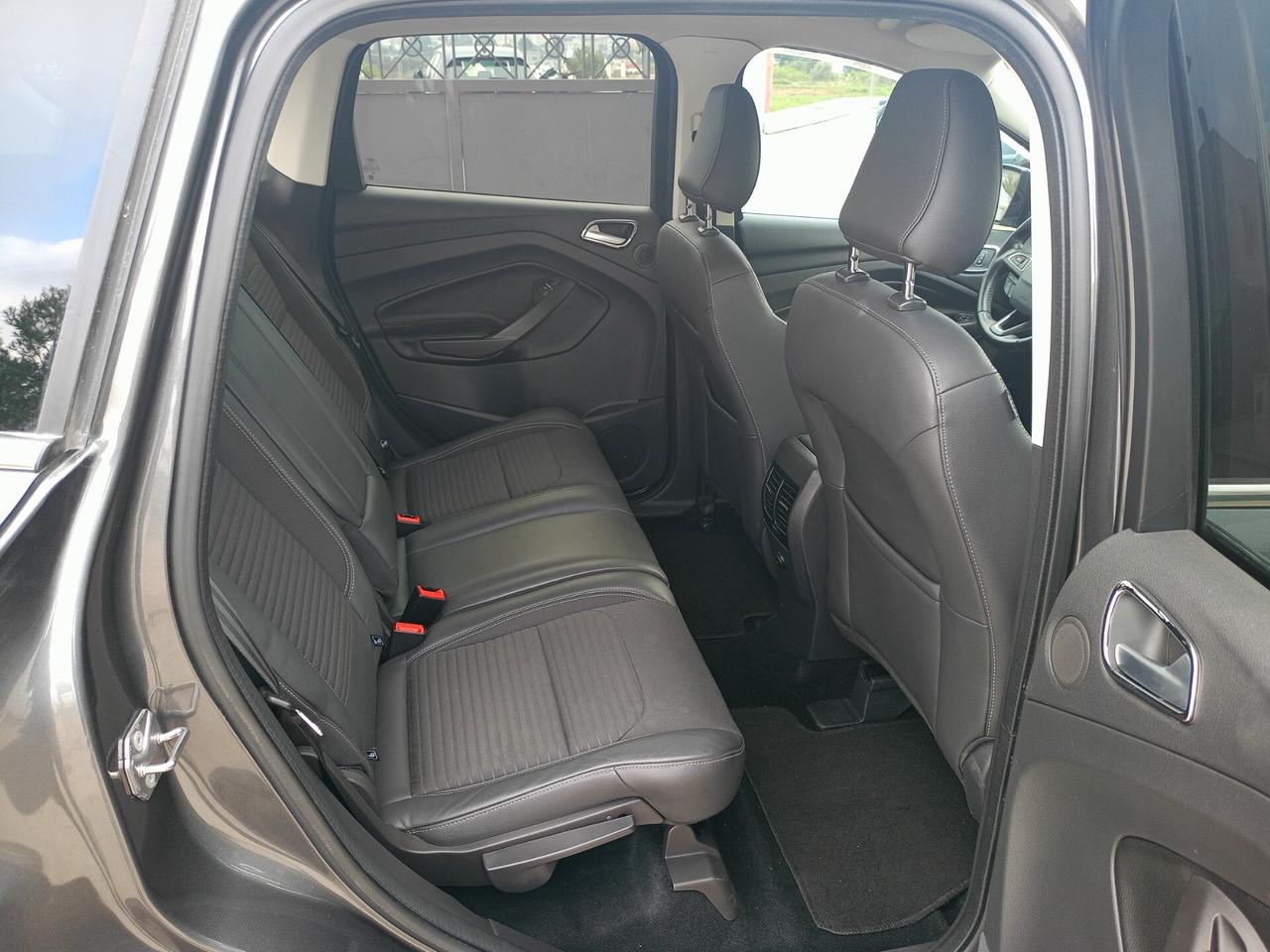 Ford Kuga 1.5 TDCI 120 CV S&S 2WD Titanium
