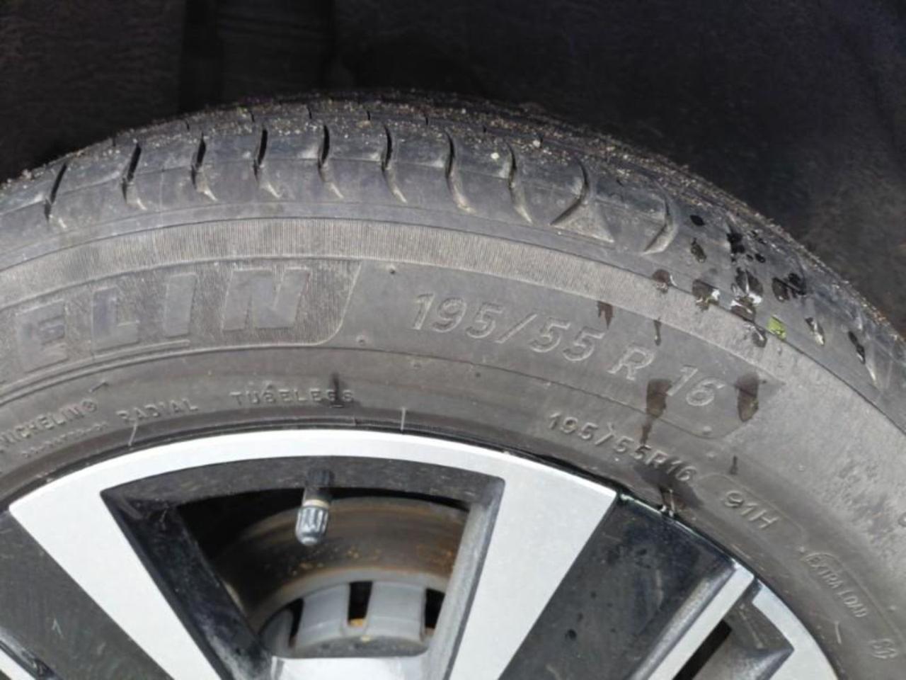 Peugeot 208 1.2 PureTech 100cv S&S Allure Led Neopatenati