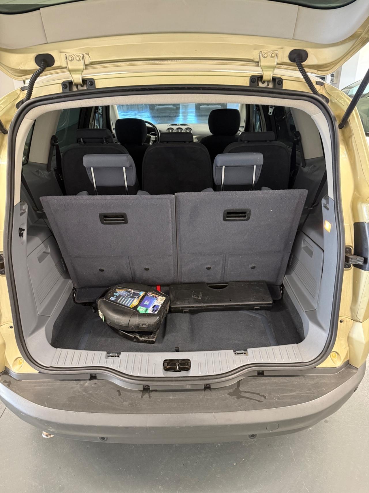 Ford S-Max 2.0 TDCi 140CV Titanium