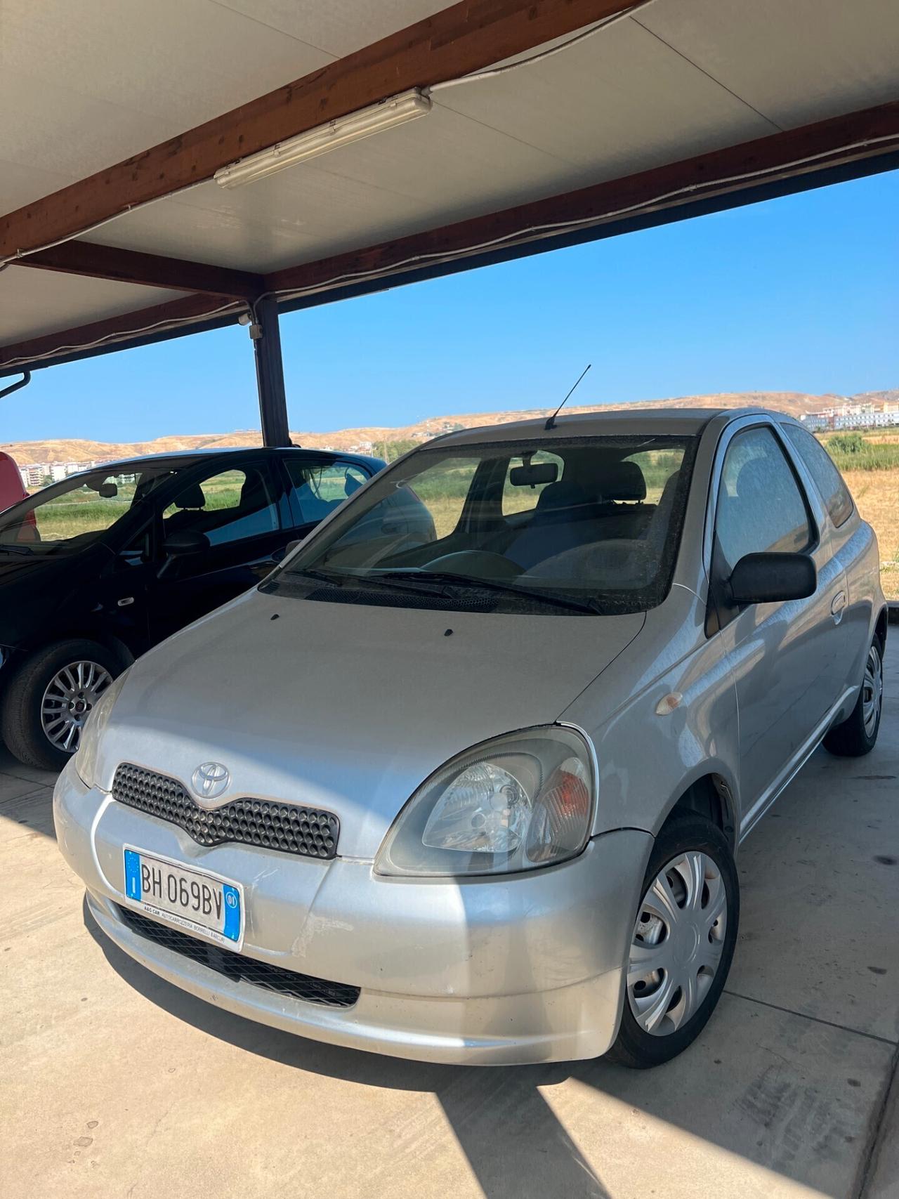 Toyota Yaris 1.0i 16V cat 3 porte