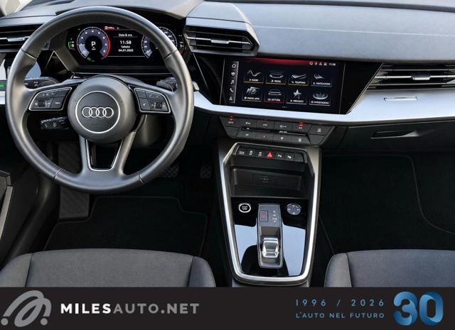 AUDI A3 30 g-tron S tronic Fari LED ACC IVA esposta