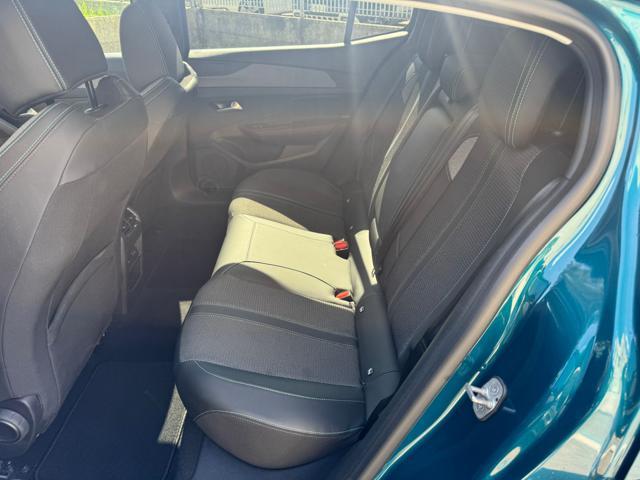 PEUGEOT 408 Hybrid 136CV e-DCS6 Allure NAVI+RETR.