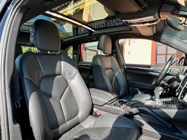 Porsche Cayenne 3.0 Diesel IVA ESPOSTA service Porsche Uni pro.