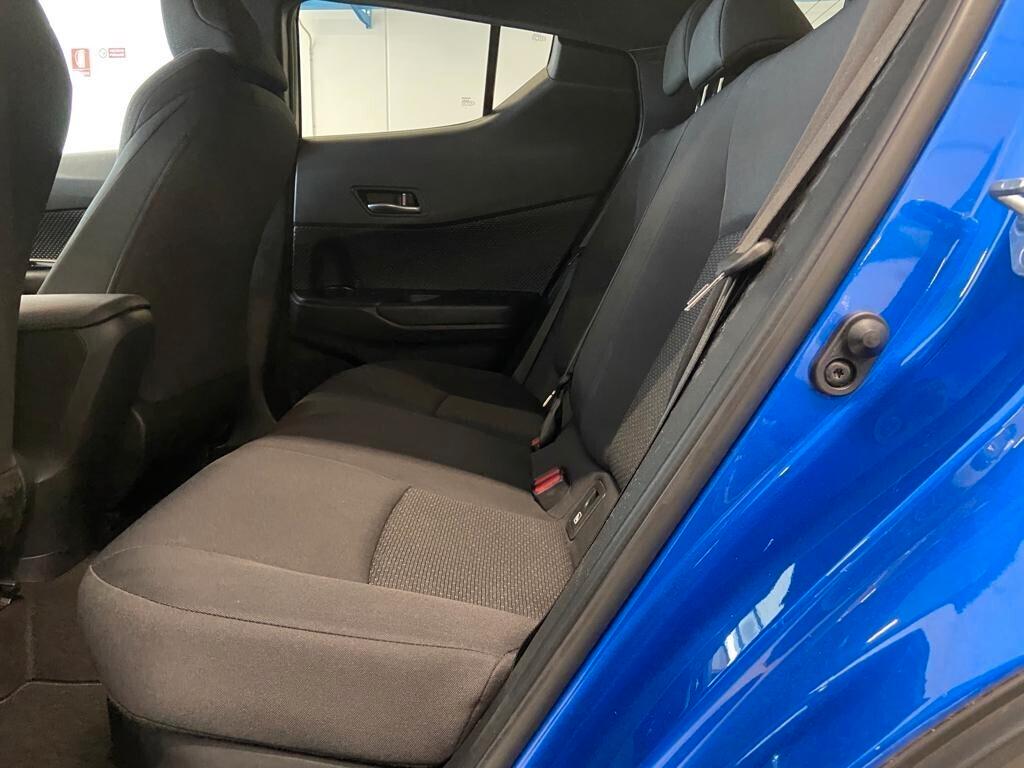 Toyota C-HR TREND 1.8 Hybrid E-CVT