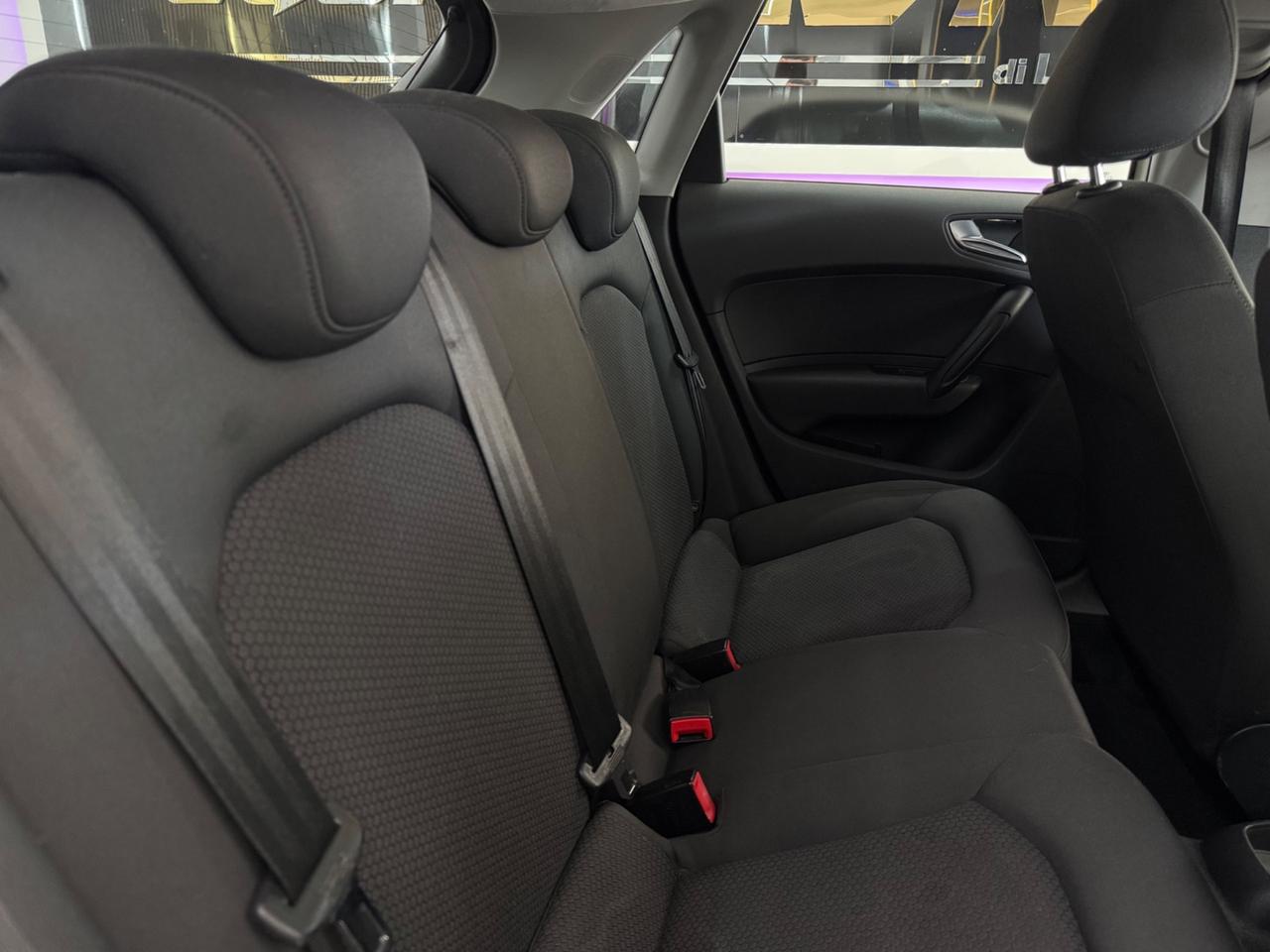 Audi A1 1.2 TFSI Admired Full Optional