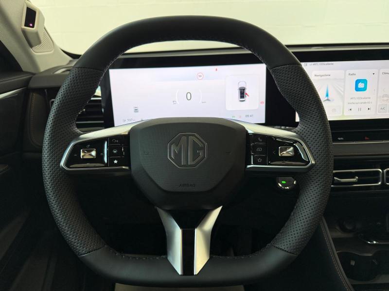 Mg HS 1.5 hybrid+ Luxury auto